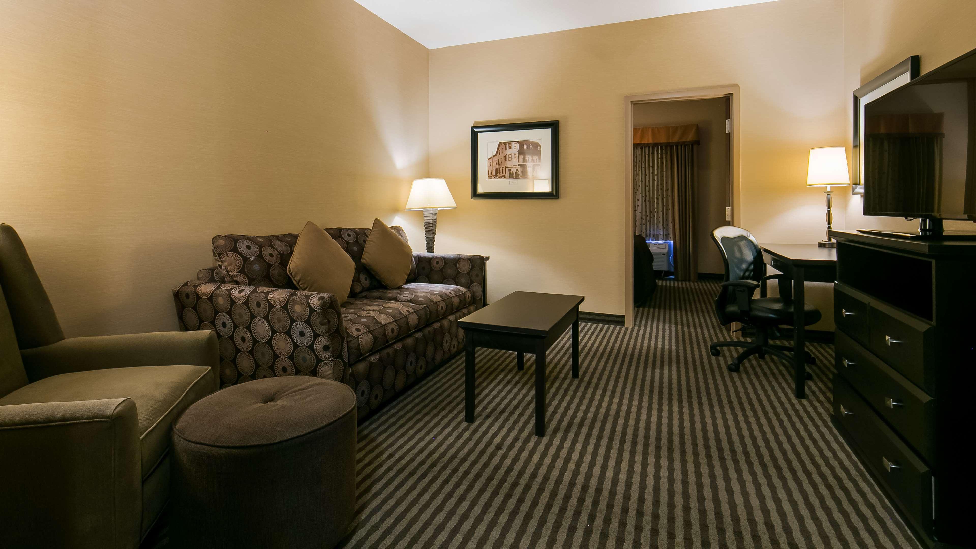 Best Western Sunrise Inn & Suites Stony Plain Bagian luar foto