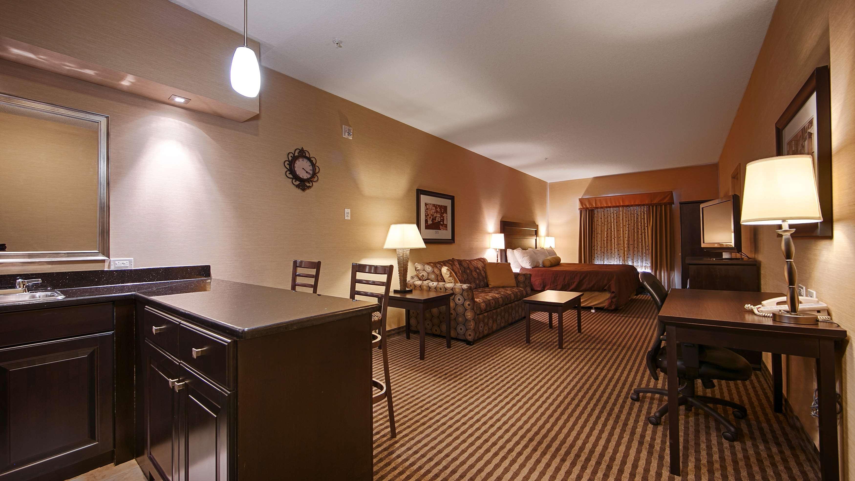Best Western Sunrise Inn & Suites Stony Plain Bagian luar foto