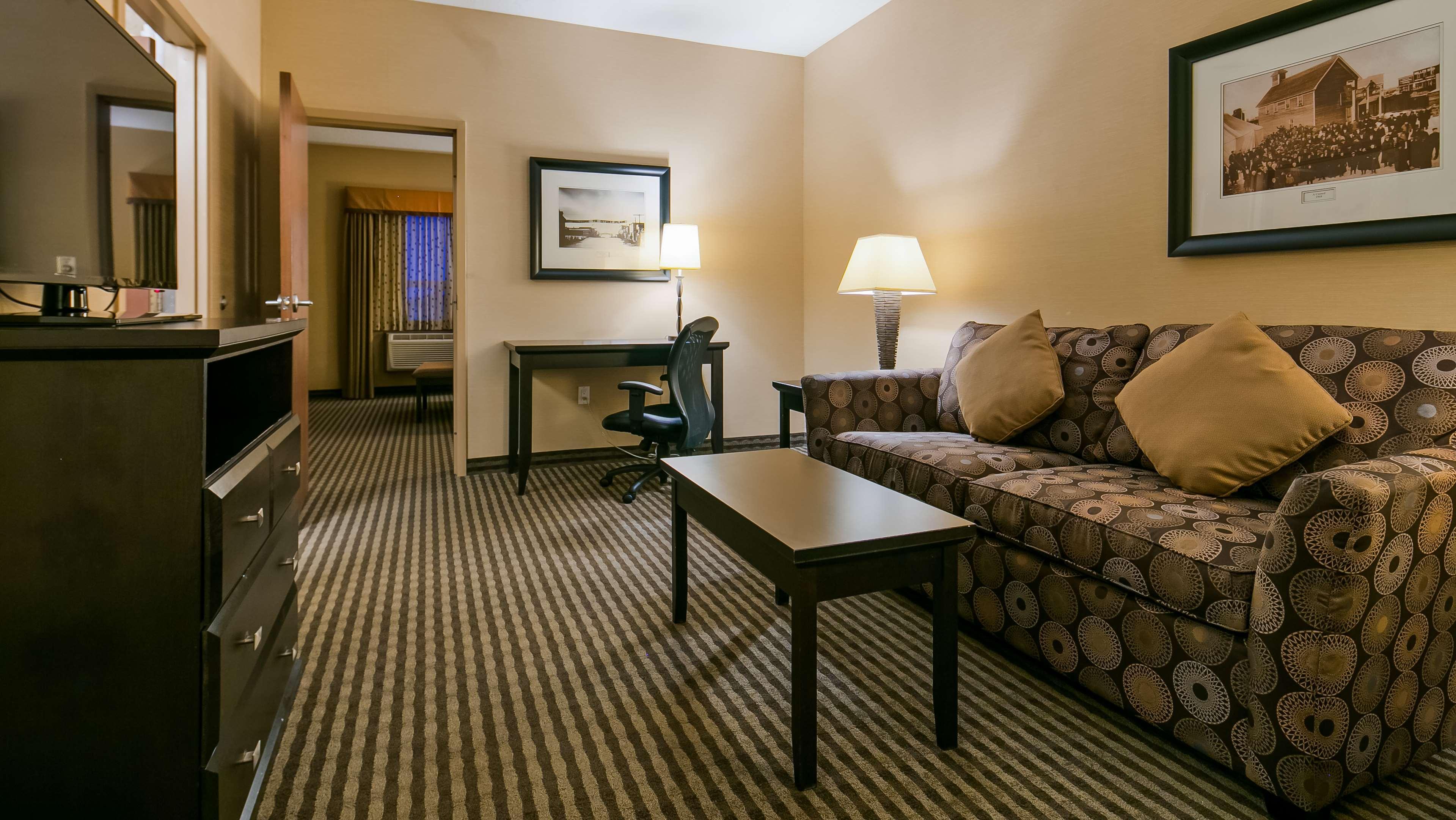 Best Western Sunrise Inn & Suites Stony Plain Bagian luar foto