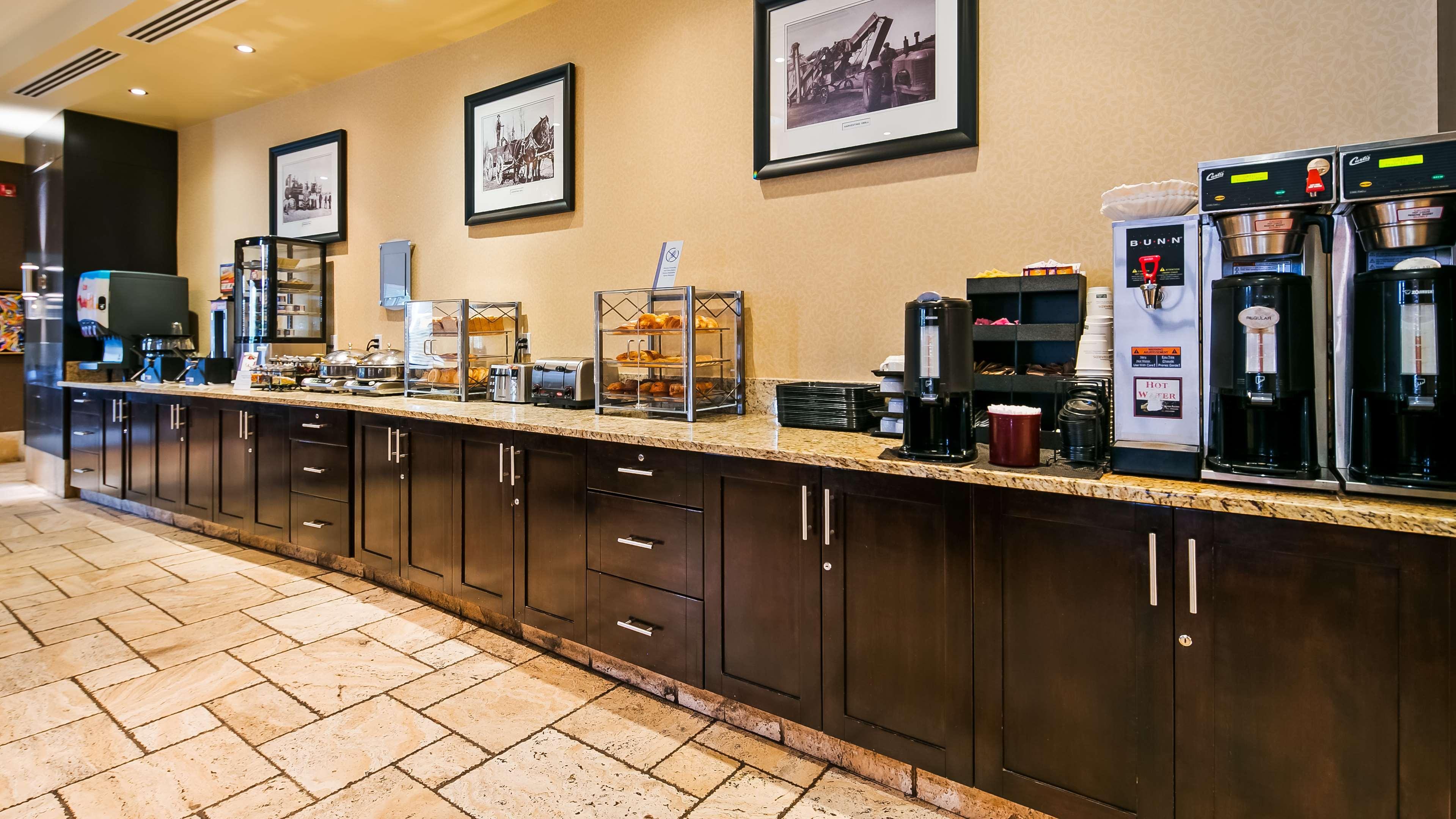 Best Western Sunrise Inn & Suites Stony Plain Bagian luar foto