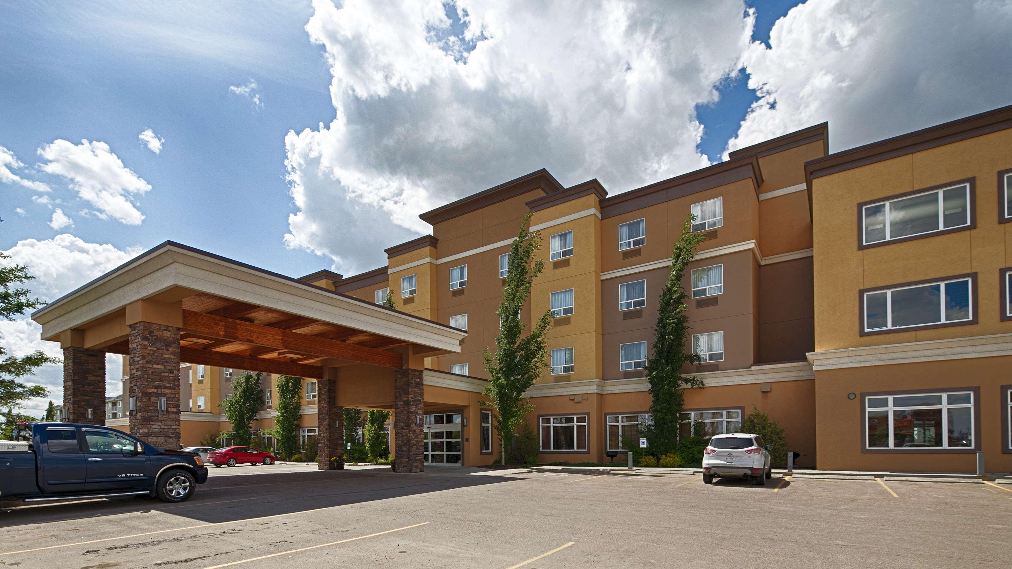 Best Western Sunrise Inn & Suites Stony Plain Bagian luar foto