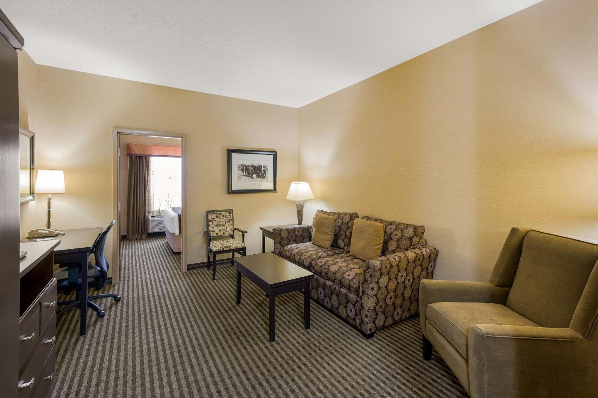 Best Western Sunrise Inn & Suites Stony Plain Bagian luar foto