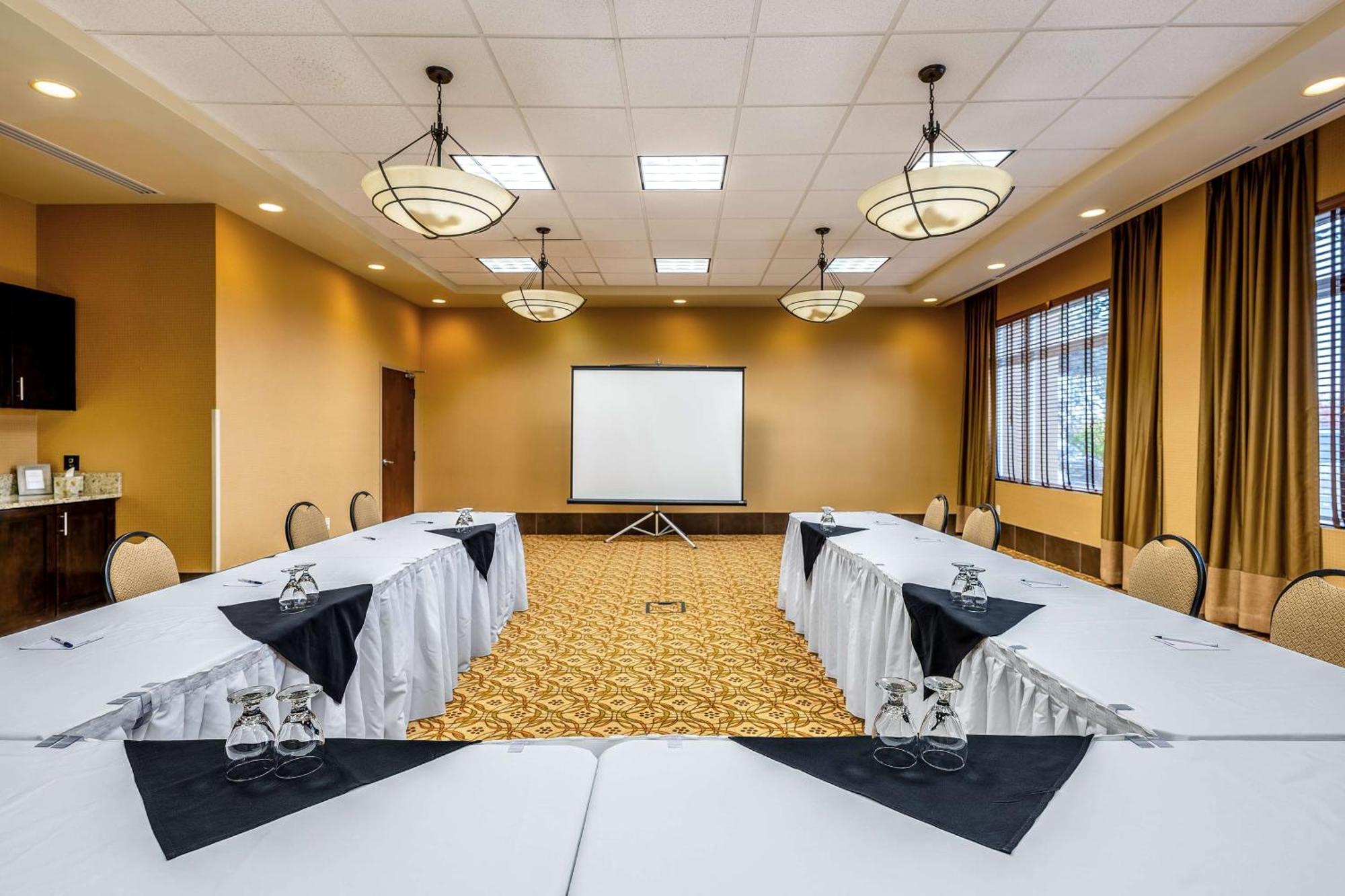 Best Western Sunrise Inn & Suites Stony Plain Bagian luar foto